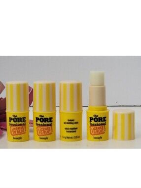 4 minis Benefit the POREfessional License to Blot Instant Oil-Blotting Stick